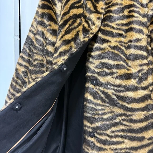 H&M Brown & Tan Tiger Animal Pattern Faux Fur Coat Size XS - Picture 5 of 12